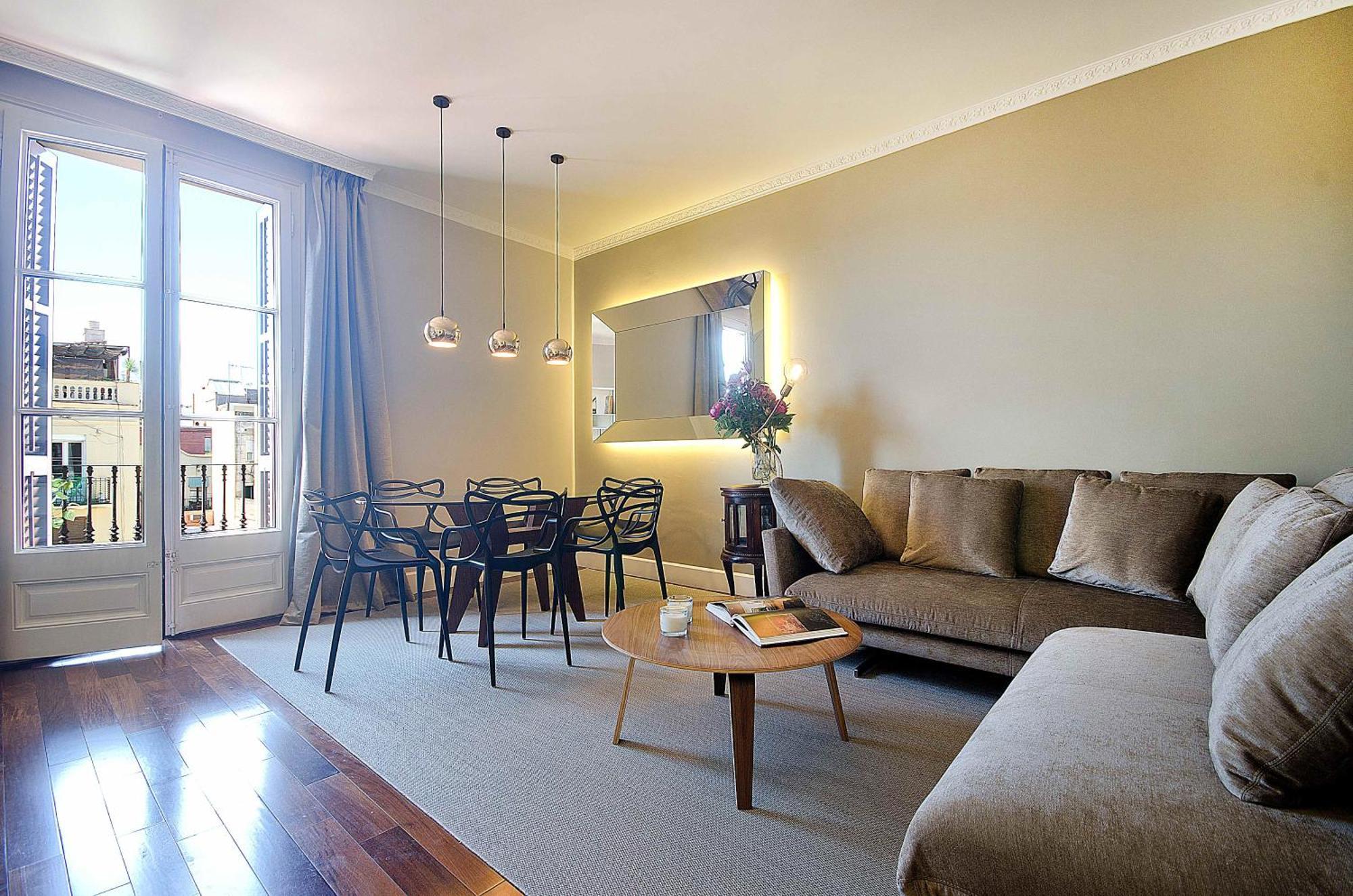 Apartment Three Bedroom In Gran De Gracia - Stylish