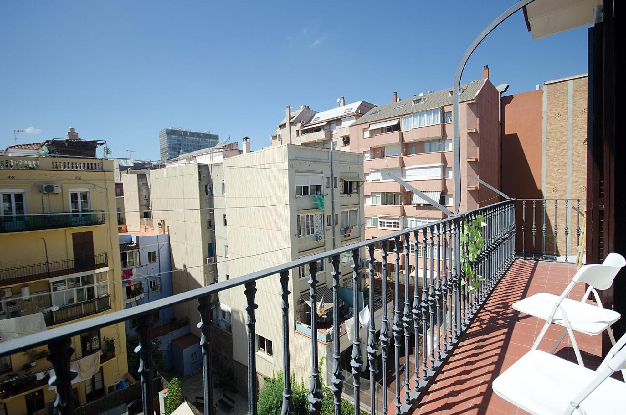 Apartamento Three Bedroom In Gran De Gracia - Stylish *