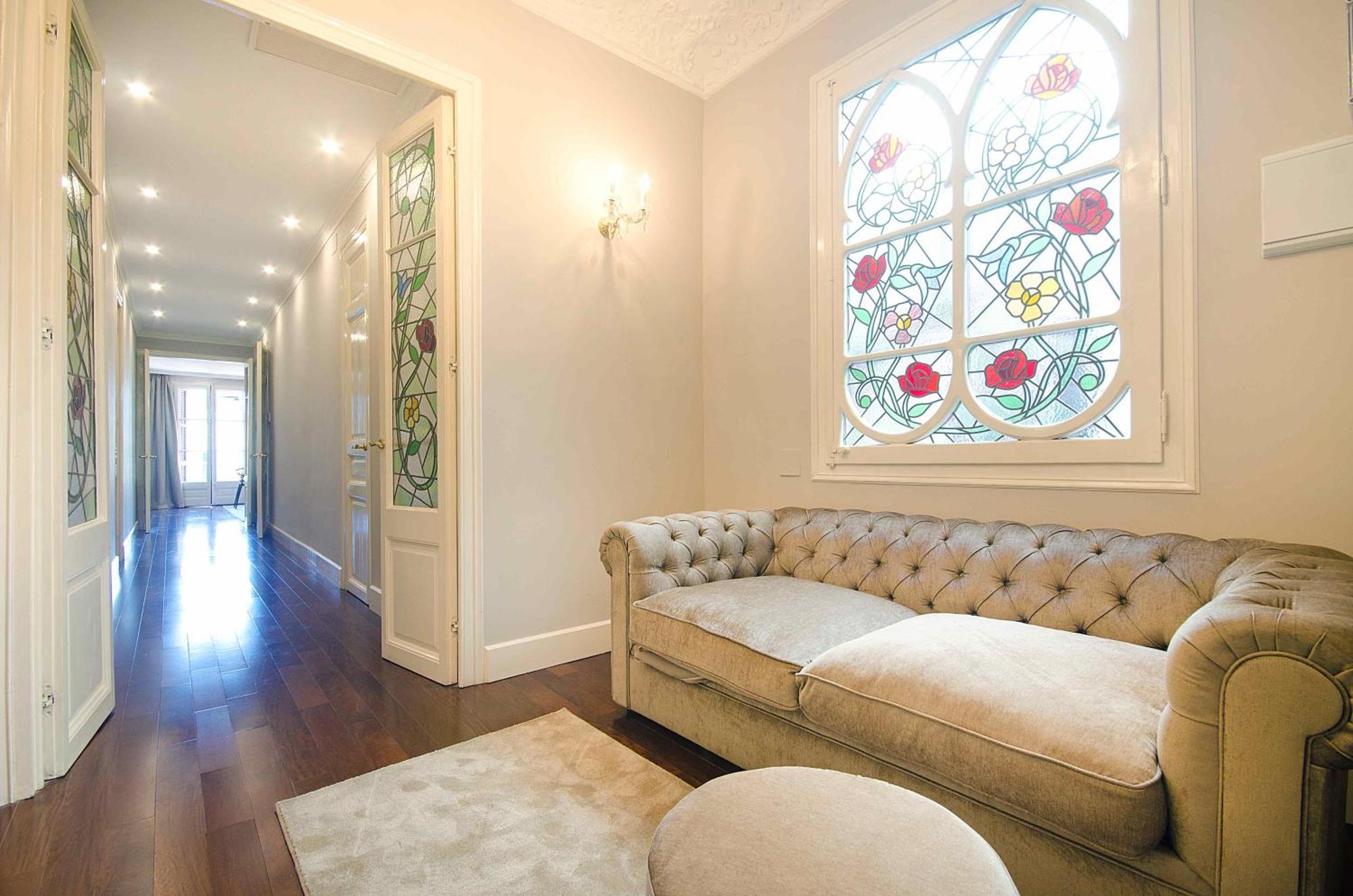 Apartamento Three Bedroom In Gran De Gracia - Stylish *
